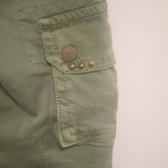 Robin's Jean Embellished Military Cargo Style pants - Picture 6 of 16